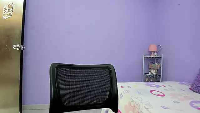 Snapshot of Saloo_uwu chatting on 02/20/25, 02:24 Saloo uwu online show from 02/20/25, 02:24