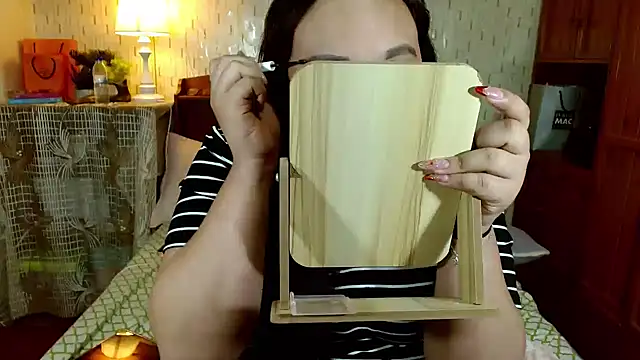 GiannaLopezSmith online show from 01/11/25, 11:45