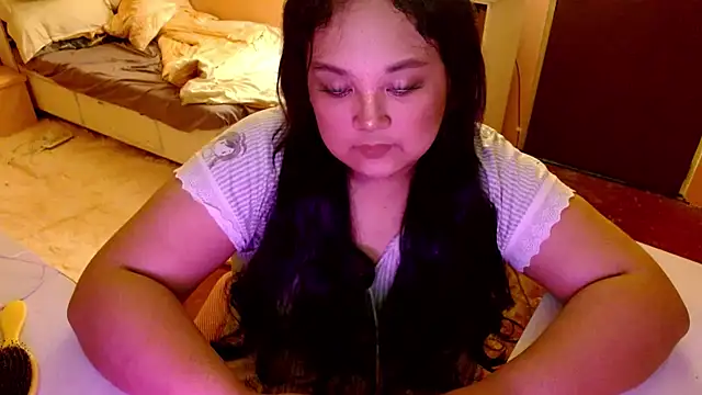 GiannaLopezSmith online show from 09/29/25, 10:00