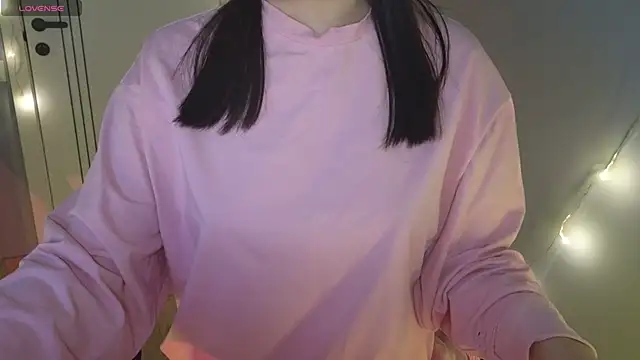 Snapshot of malady_ chatting on 02/21/26, 10:56 malady online show from 02/21/26, 10:56