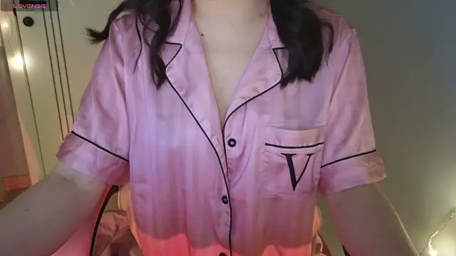 Snapshot of malady_ chatting on 02/15/26, 04:39 malady online show from 02/15/26, 04:39