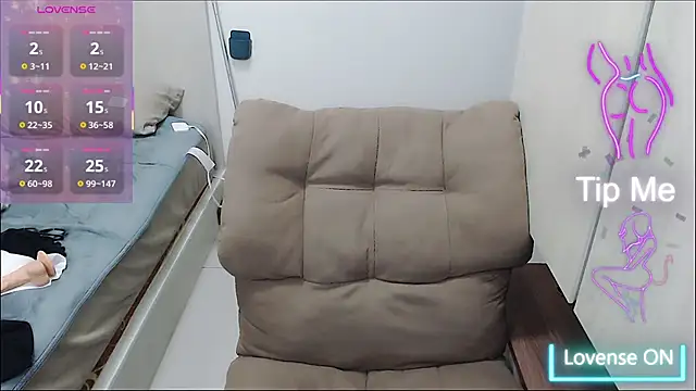 Eimile-Z online show from 11/14/25, 11:36