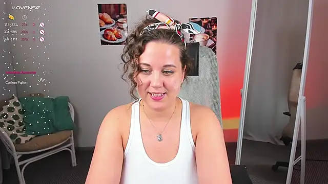 Snapshot of MissBecca chatting on 03/07/25, 01:51 MissBecca online show from 03/07/25, 01:51