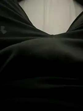Snapshot of young1fucker chatting on 11/02/25, 01:38 young1fucker online show from 11/02/25, 01:38