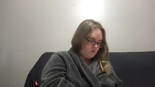 honeyyy24 online show from 03/30/26, 09:44