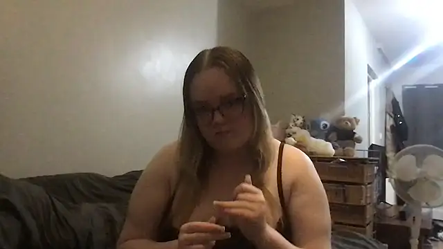 honeyyy24 online show from 10/01/25, 04:11