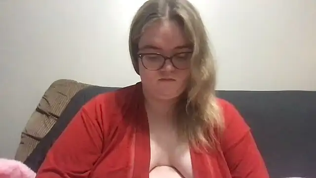 honeyyy24 online show from 04/01/26, 08:06