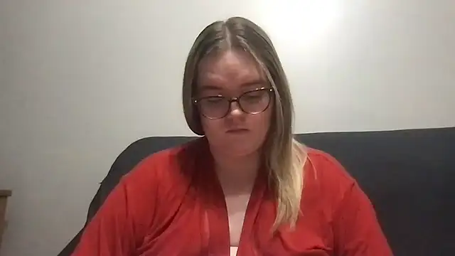 honeyyy24 online show from 04/02/26, 10:49