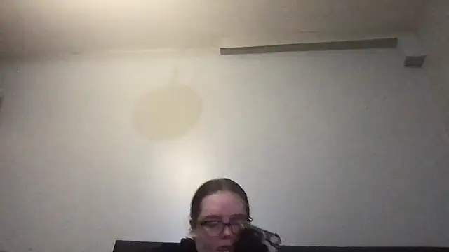 honeyyy24 online show from 11/14/25, 01:26