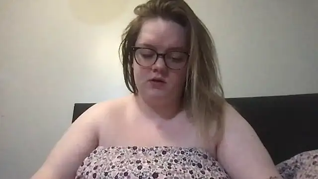 honeyyy24 online show from 01/08/26, 10:38