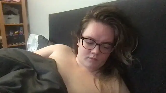 honeyyy24 online show from 11/27/25, 10:54