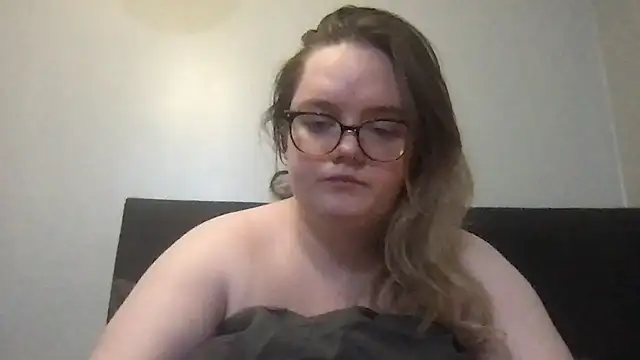 honeyyy24 online show from 12/01/25, 03:35