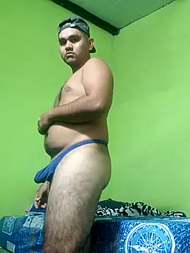 travieso2893 online show from 12/18/25, 05:23