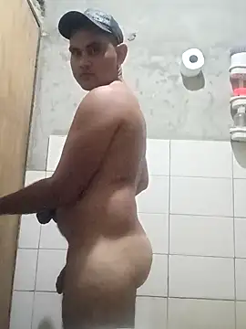 Snapshot of travieso2893 chatting on 02/27/25, 02:14 travieso2893 online show from 02/27/25, 02:14