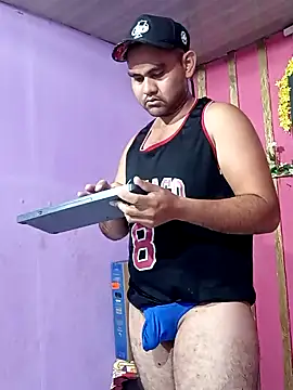 Snapshot of travieso2893 chatting on 01/07/25, 11:48 travieso2893 online show from 01/07/25, 11:48