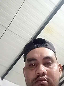 travieso2893 online show from 11/12/25, 04:38