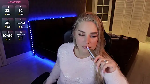 KittiLiza online show from 11/12/25, 06:45