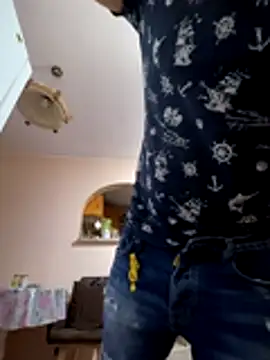 Nikolaiyy online show from 10/14/25, 09:58