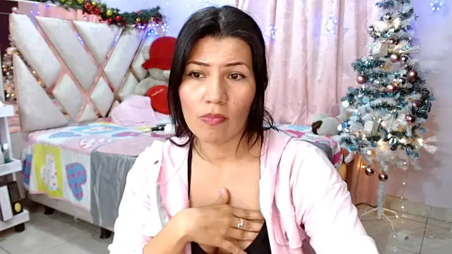 nahomi star model online show from 12/13/24, 03:49