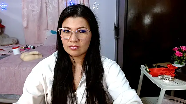 nahomi star model online show from 10/28/25, 03:07