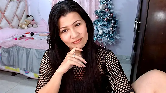 nahomi star model online show from 12/14/24, 02:33