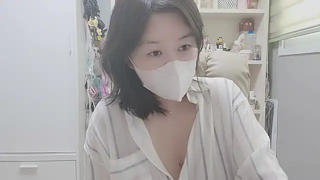 HaNa Kim online show from 04/21/26, 05:47