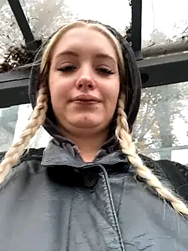 Milkyy wway online show from 10/23/25, 06:12