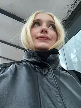 Milkyy wway online show from 12/15/25, 07:14