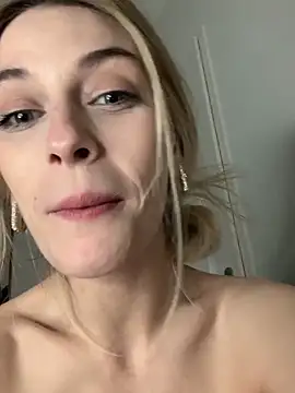 Lolitaxlola online show from 03/19/26, 12:10