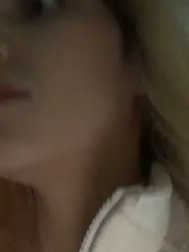 Snapshot of Lolitaxlola chatting on 11/17/25, 09:13 Lolitaxlola online show from 11/17/25, 09:13