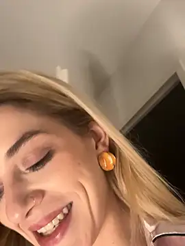 Lolitaxlola online show from 02/17/26, 01:58