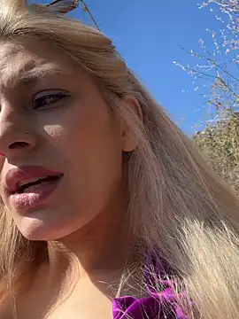 Snapshot of Lolitaxlola chatting on 03/20/25, 11:38 Lolitaxlola online show from 03/20/25, 11:38