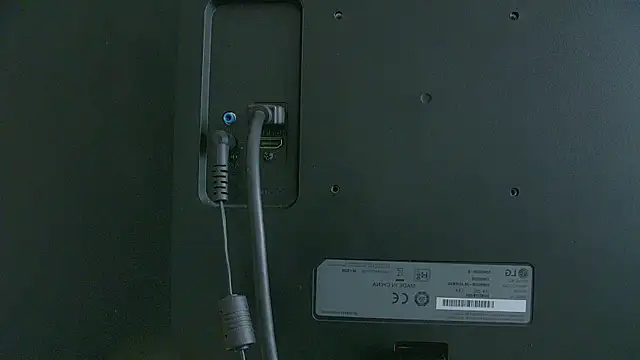 IrisMonn online show from 10/28/25, 05:39