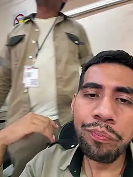 Snapshot of EnriquePersian197 chatting on 03/15/25, 12:25 EnriquePersian197 online show from 03/15/25, 12:25