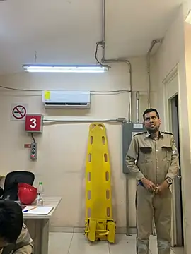 EnriquePersian197 online show from 02/11/26, 12:16