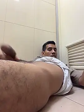 EnriquePersian197 online show from 05/16/26, 06:12