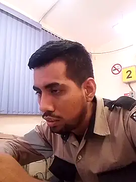 Snapshot of EnriquePersian197 chatting on 02/24/25, 06:47 EnriquePersian197 online show from 02/24/25, 06:47