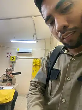 EnriquePersian197 online show from 11/19/25, 12:16