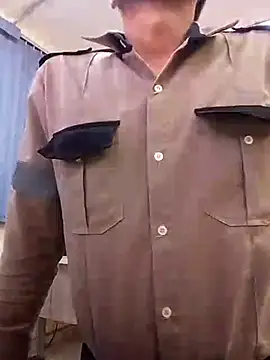 Snapshot of EnriquePersian197 chatting on 02/27/25, 09:25 EnriquePersian197 online show from 02/27/25, 09:25