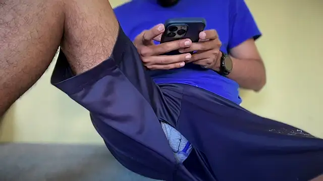 Snapshot of EnriquePersian197 chatting on 03/02/25, 09:52 EnriquePersian197 online show from 03/02/25, 09:52