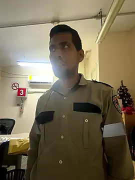 EnriquePersian197 online show from 01/07/26, 12:21