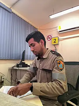 Snapshot of EnriquePersian197 chatting on 03/06/25, 09:20 EnriquePersian197 online show from 03/06/25, 09:20