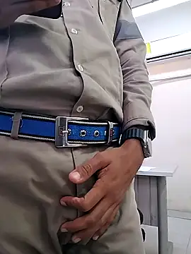 Snapshot of EnriquePersian197 chatting on 10/02/25, 07:39 EnriquePersian197 online show from 10/02/25, 07:39