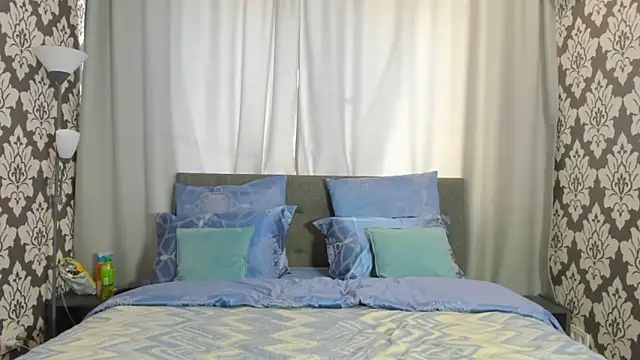 Snapshot of kirraa_ chatting on 09/13/25, 01:00 kirraa online show from 09/13/25, 01:00