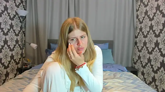 Snapshot of kirraa_ chatting on 09/22/25, 06:14 kirraa online show from 09/22/25, 06:14