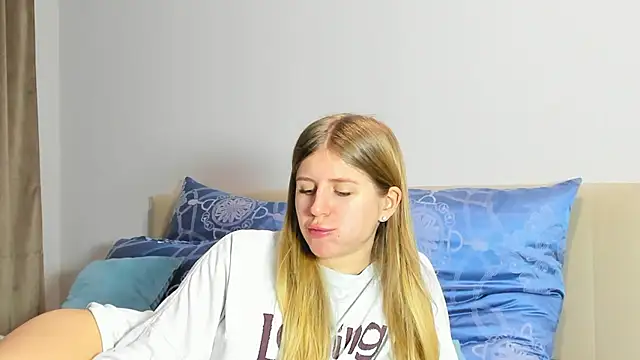 kirraa  online show from 01/07/26, 06:02