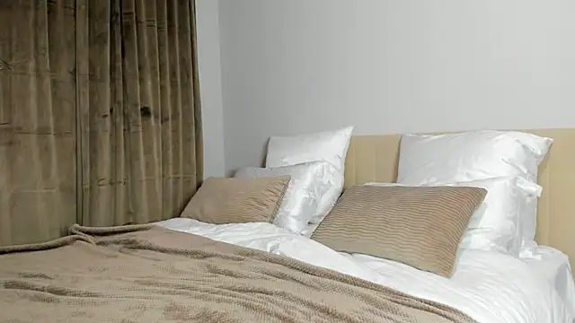 kirraa  online show from 11/14/25, 10:02