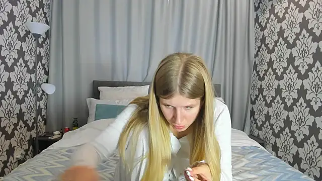 Snapshot of kirraa_ chatting on 09/30/25, 01:50 kirraa online show from 09/30/25, 01:50