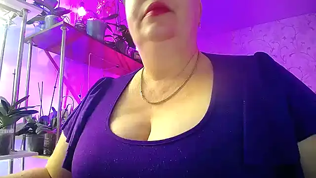  Sweet Woman online show from 10/18/25, 05:09