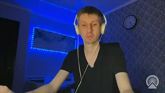 Aki-Laky online show from 12/13/25, 08:04